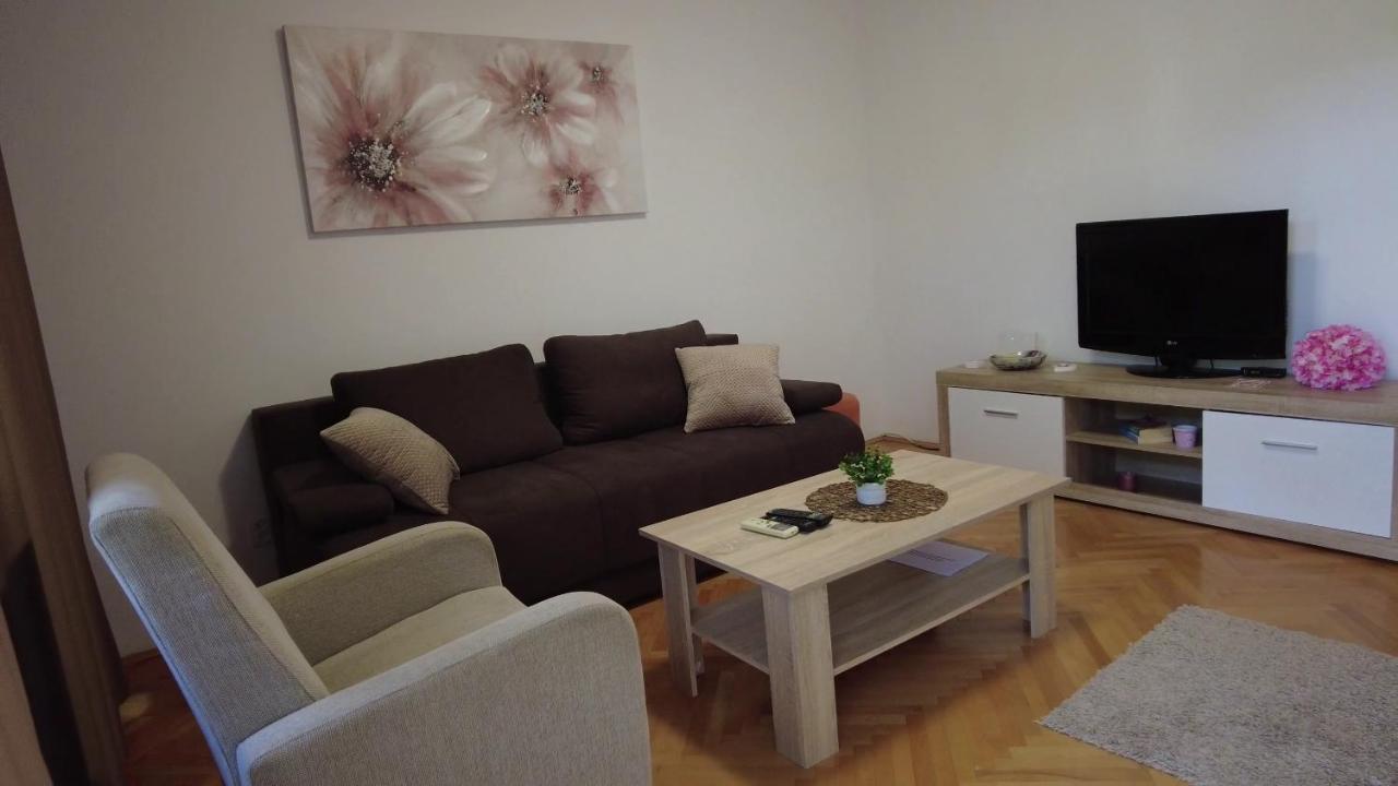 Apartment Dina Omis Ngoại thất bức ảnh